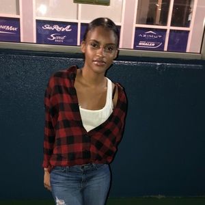 Meet your Posher, Adriana